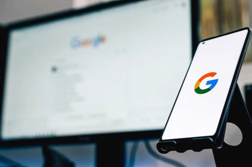tipos de pujas en Google Ads Digitalvar